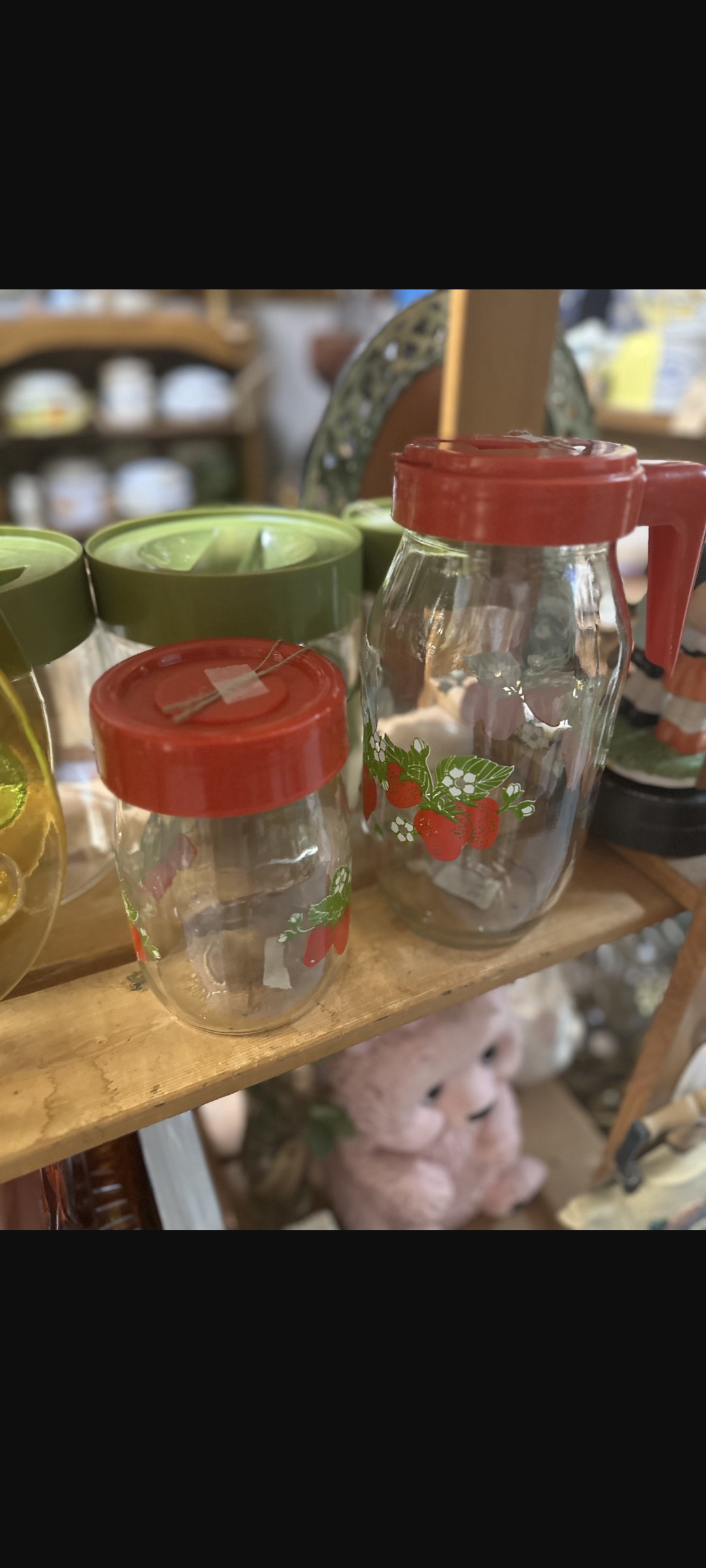 Strawberry Jar and Pitcher