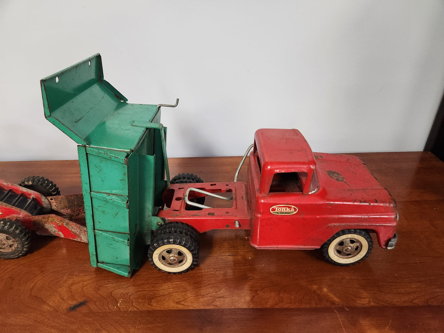 1960s Tonka Dump Truck & Sand Loader