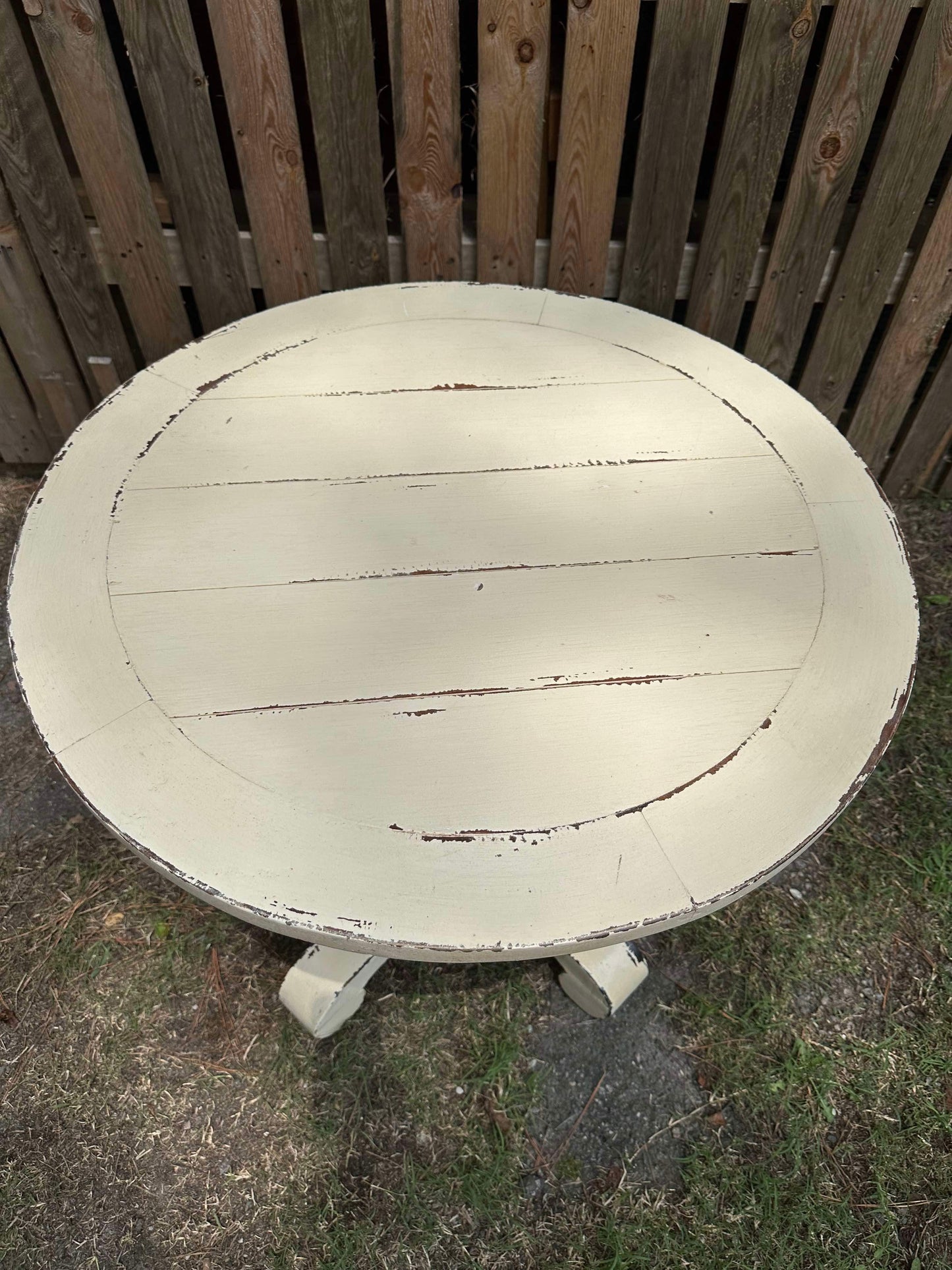 Gorgeous Wooden Round Chippy Cream Accent Table