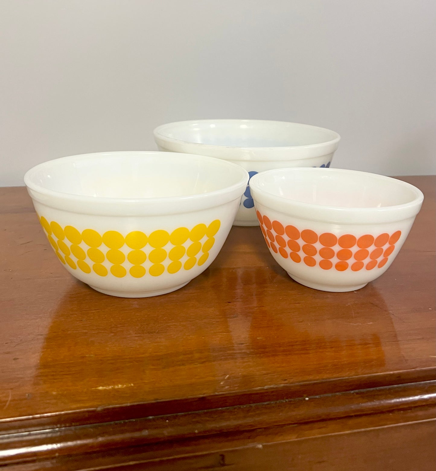 Pyrex Dots Mixing Bowl Set of 3