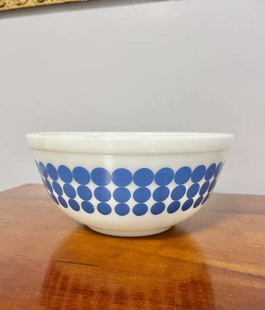 Pyrex Dots Mixing Bowl Set of 3