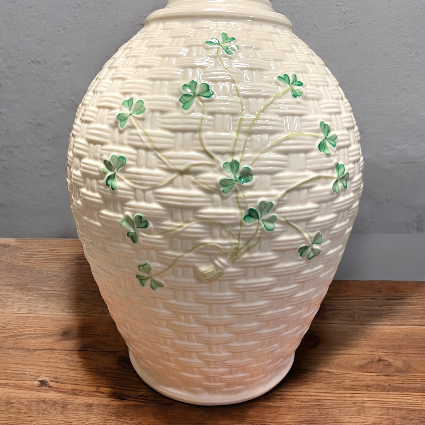 Belleek Kylemore Table Lamp - A Touch of Irish Magic for Your Home ☘️✨